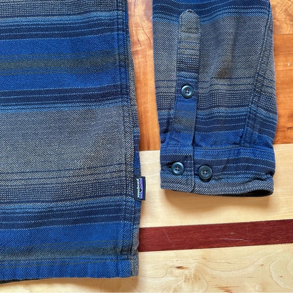 Patagonia Fjord flannel long sleeve button up organic cotton midweight shirt - Picture 2 of 9